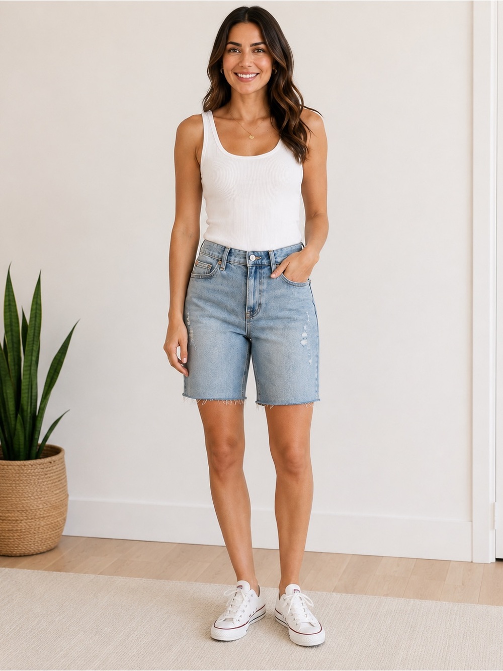 GAP 9” Bermuda Denim Shorts Light Wash Distressed NWT Size 0/25